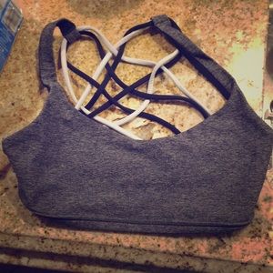 Lululemon sport bra size 4